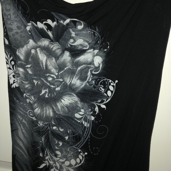 Women’s black tank top - Picture 2 of 4